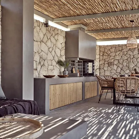 Noema Villa - Stylish Villa With Scenic Serenity, By Zantewize Sarakinadhon Exterior photo