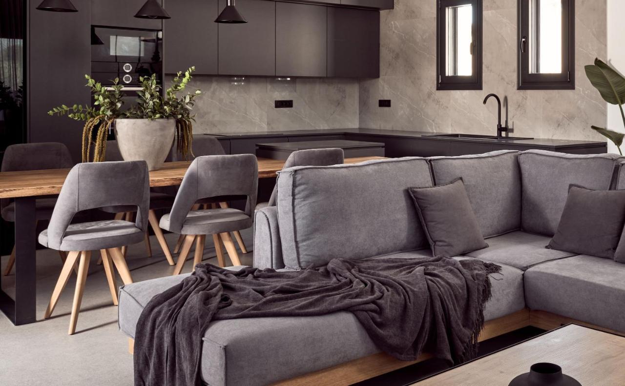 Noema - Stylish With Scenic Serenity, By Zantewize Villa